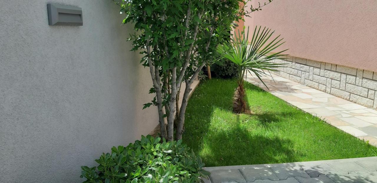Apartment Sunce Podstrana Bagian luar foto