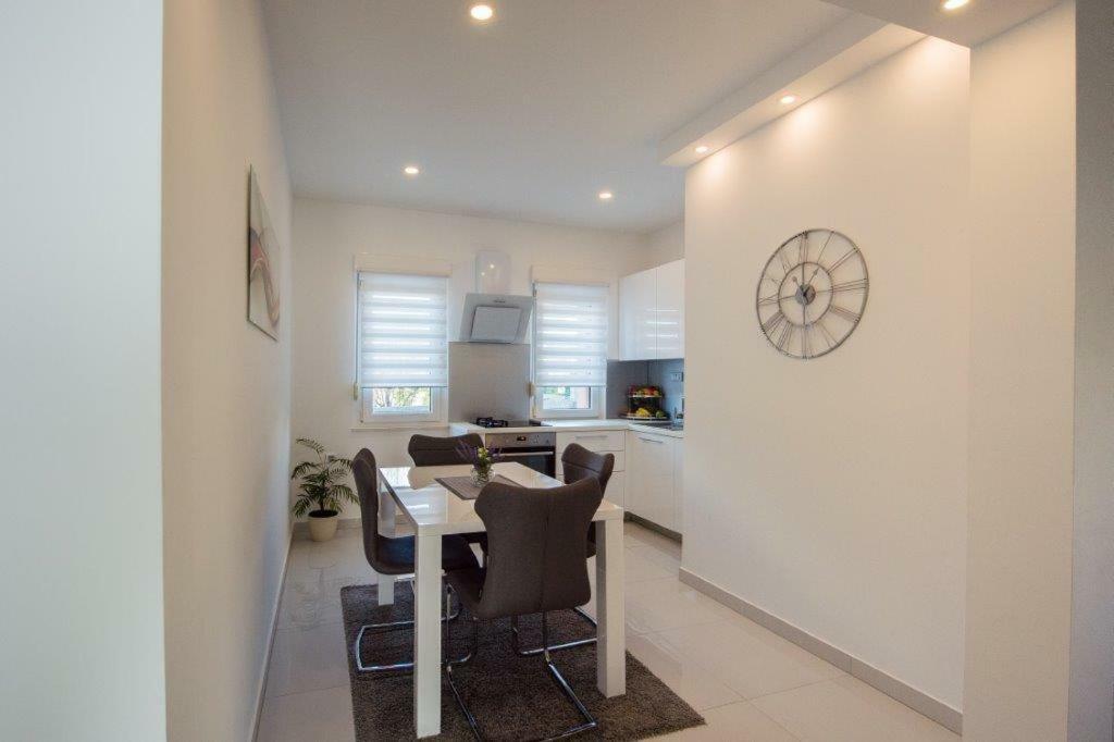 Apartment Sunce Podstrana Bagian luar foto