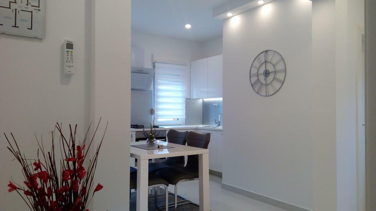 Apartment Sunce Podstrana Bagian luar foto